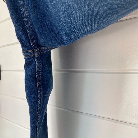 Men’s Banana Republic Slim Jeans - Picture 5 of 6